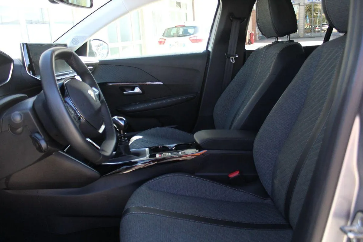 PEUGEOT - 208 - PureTech 100 S&S 5p. Allure