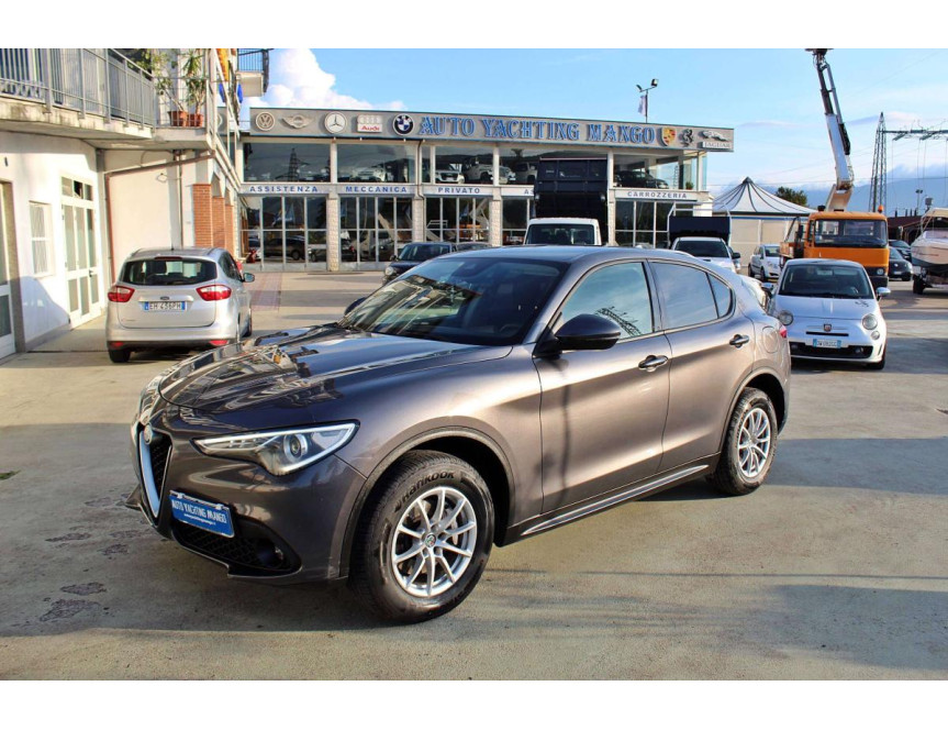 Alfa Romeo Stelvio 2.2 t Executive Q4 190cv auto my19