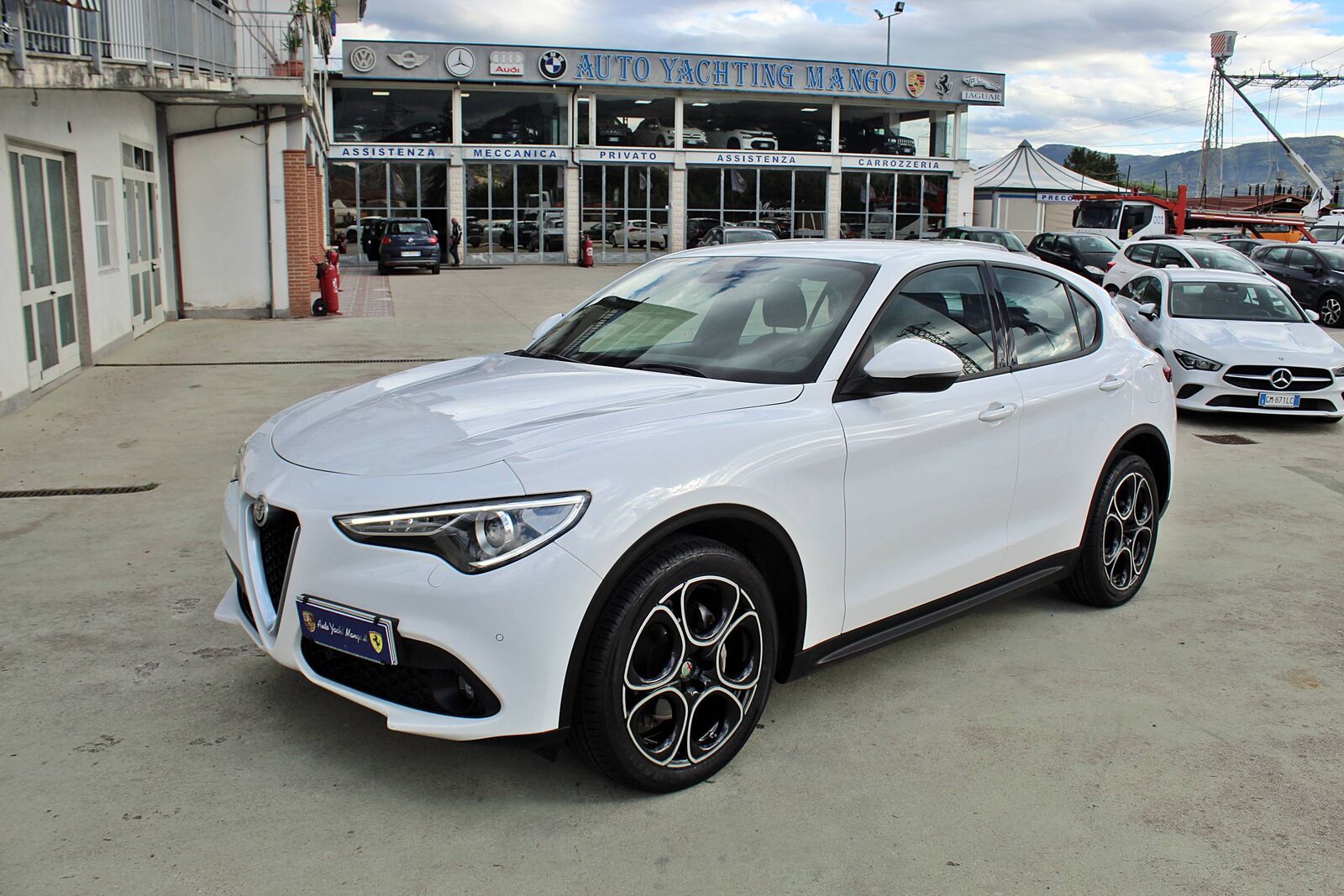Auto Yachting Mango — Concessionaria a Padula (SA)