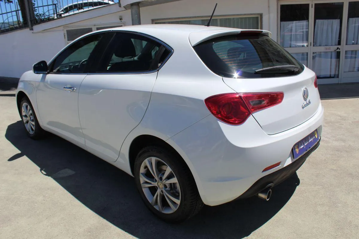 ALFA ROMEO - Giulietta - 2.0 JTDm-2 170 CV Distinctive