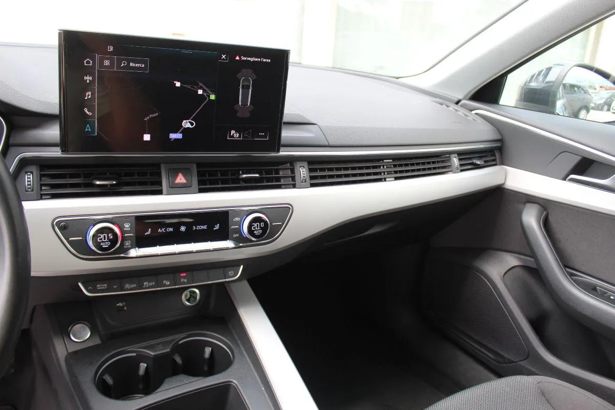 AUDI - A4 Avant - 35 TDI S tronic Business Sport