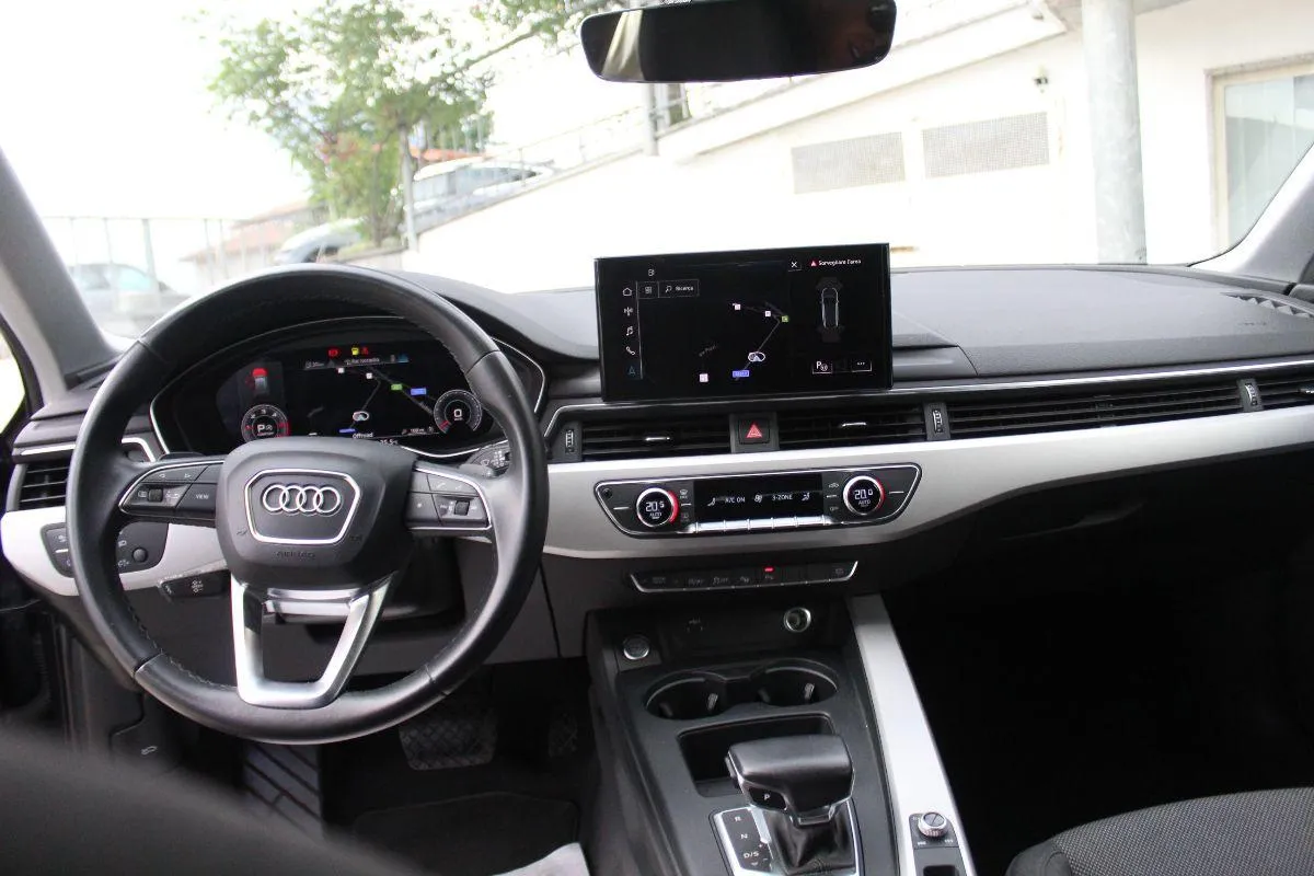 AUDI - A4 Avant - 35 TDI S tronic Business Sport