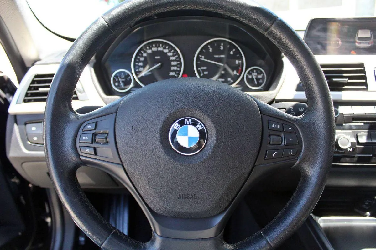 BMW - Serie 3 Touring - 320d xDrive Touring Business Advantage