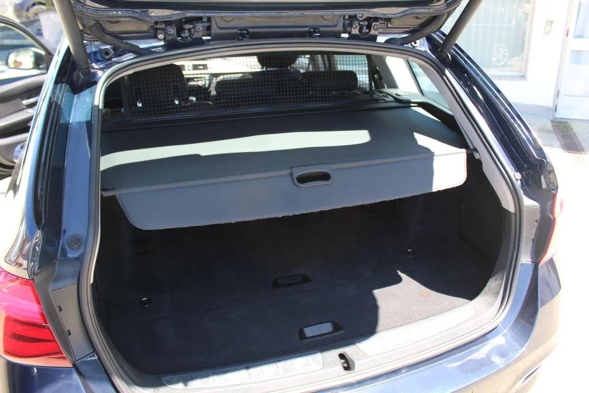 BMW - Serie 3 Touring - 320d xDrive Touring Business Advantage