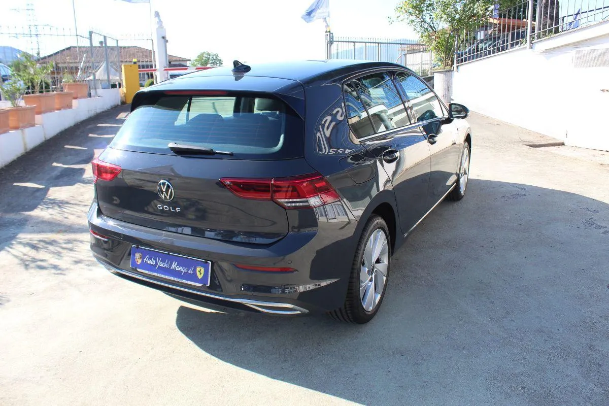 VOLKSWAGEN - Golf - VIII 2022 2.0 tdi  Style 115cv dsg
