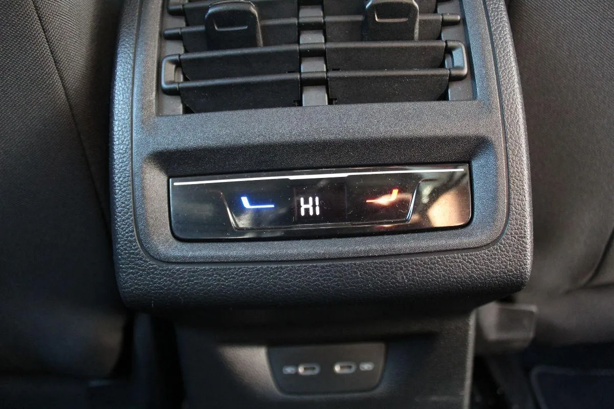 VOLKSWAGEN - Golf - VIII 2022 2.0 tdi  Style 115cv dsg