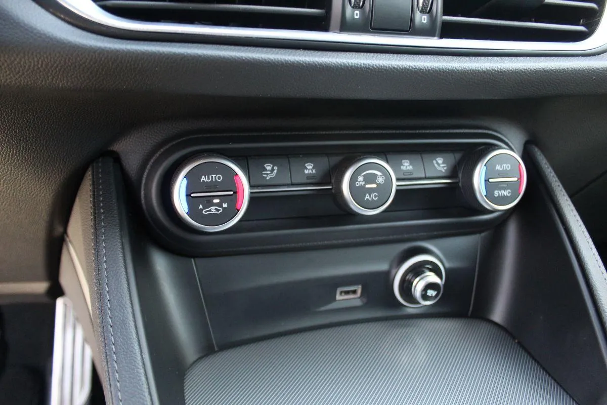 ALFA ROMEO - Stelvio 2.2 t Sprint Q4 190cv AT8 F1