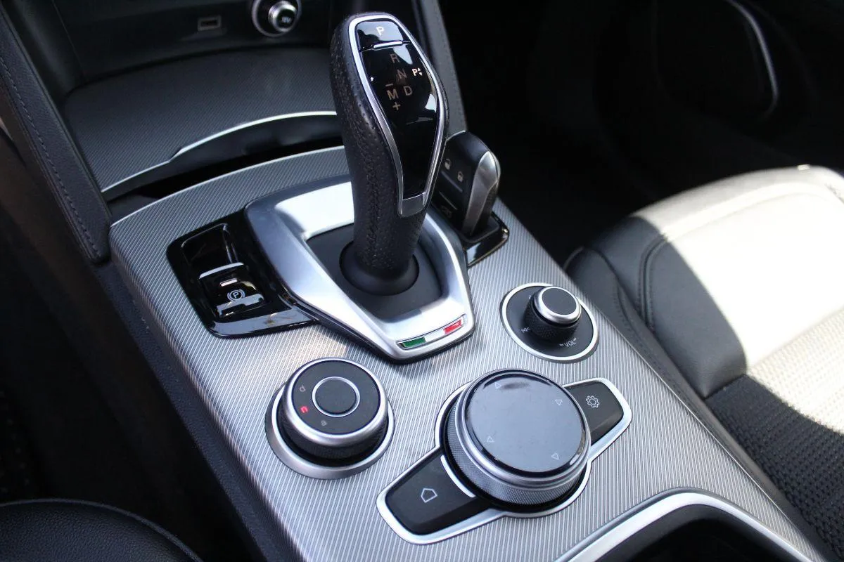 ALFA ROMEO - Stelvio 2.2 t Sprint Q4 190cv AT8 F1
