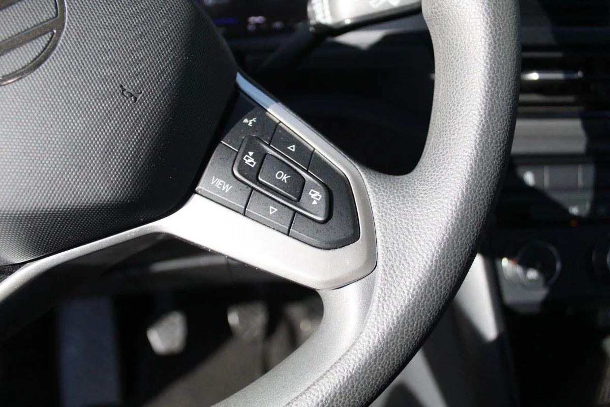 VOLKSWAGEN - T-Roc - 1.0 TSI Life