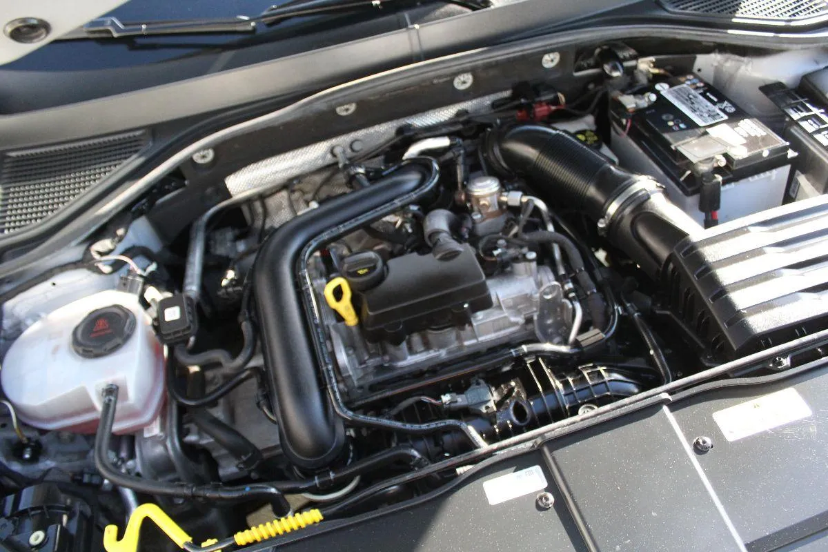 VOLKSWAGEN - T-Roc - 1.0 TSI Life