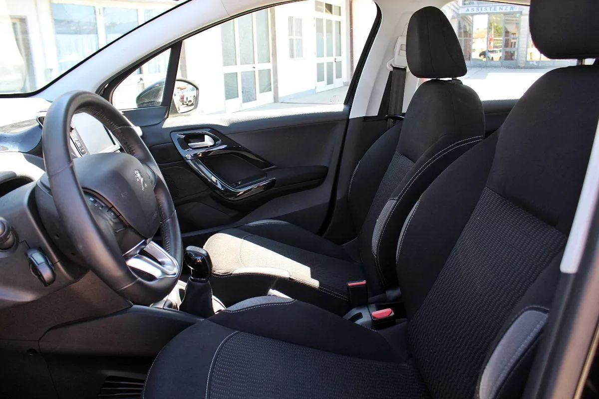 PEUGEOT - 208 - PureTech 82 3p. GPL Access