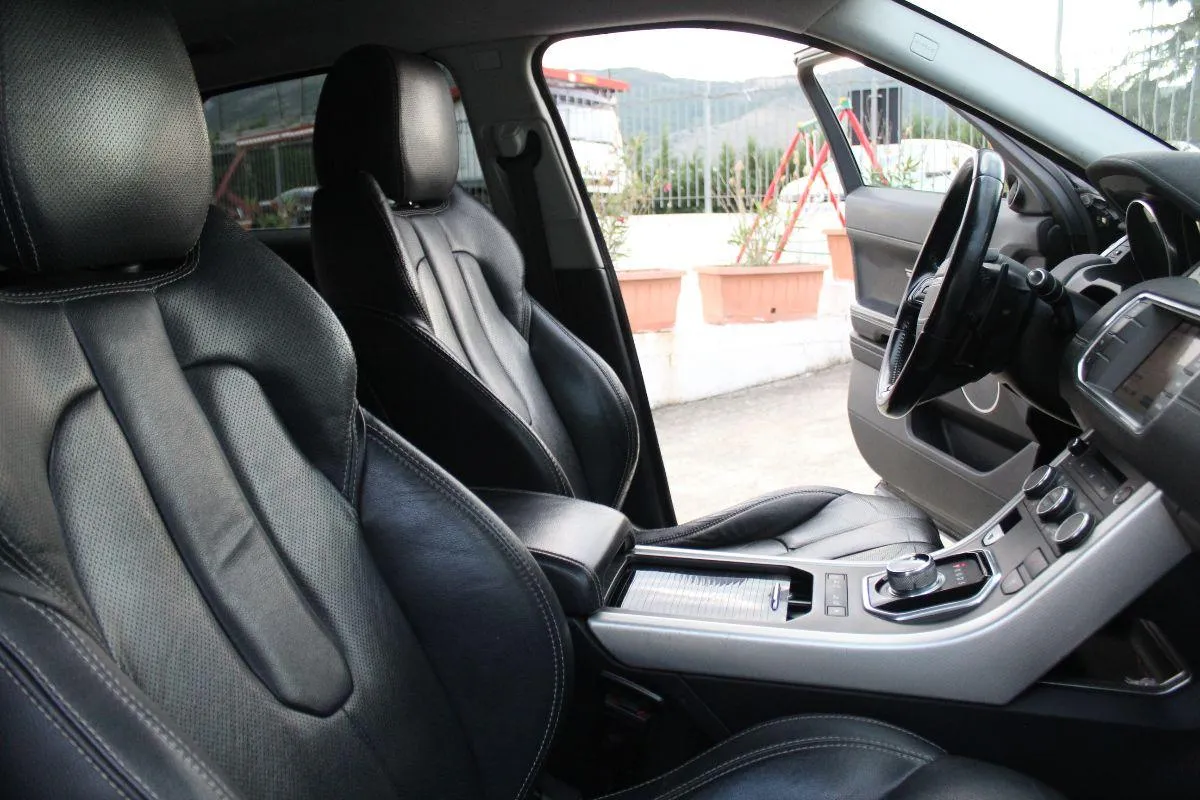 LAND ROVER - Range Rover Evoque - 2.2 TD4 5p. Pure Tech Pack