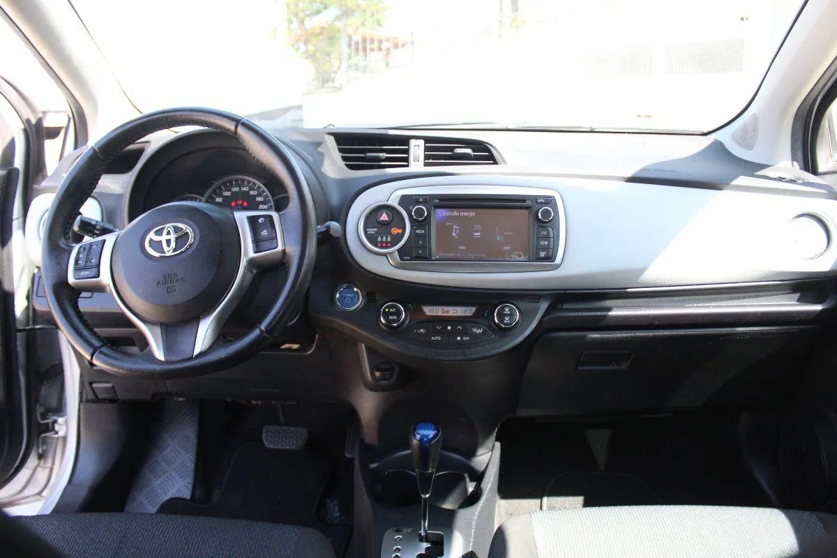 TOYOTA - Yaris -  1.5 Hybrid 5p. Style