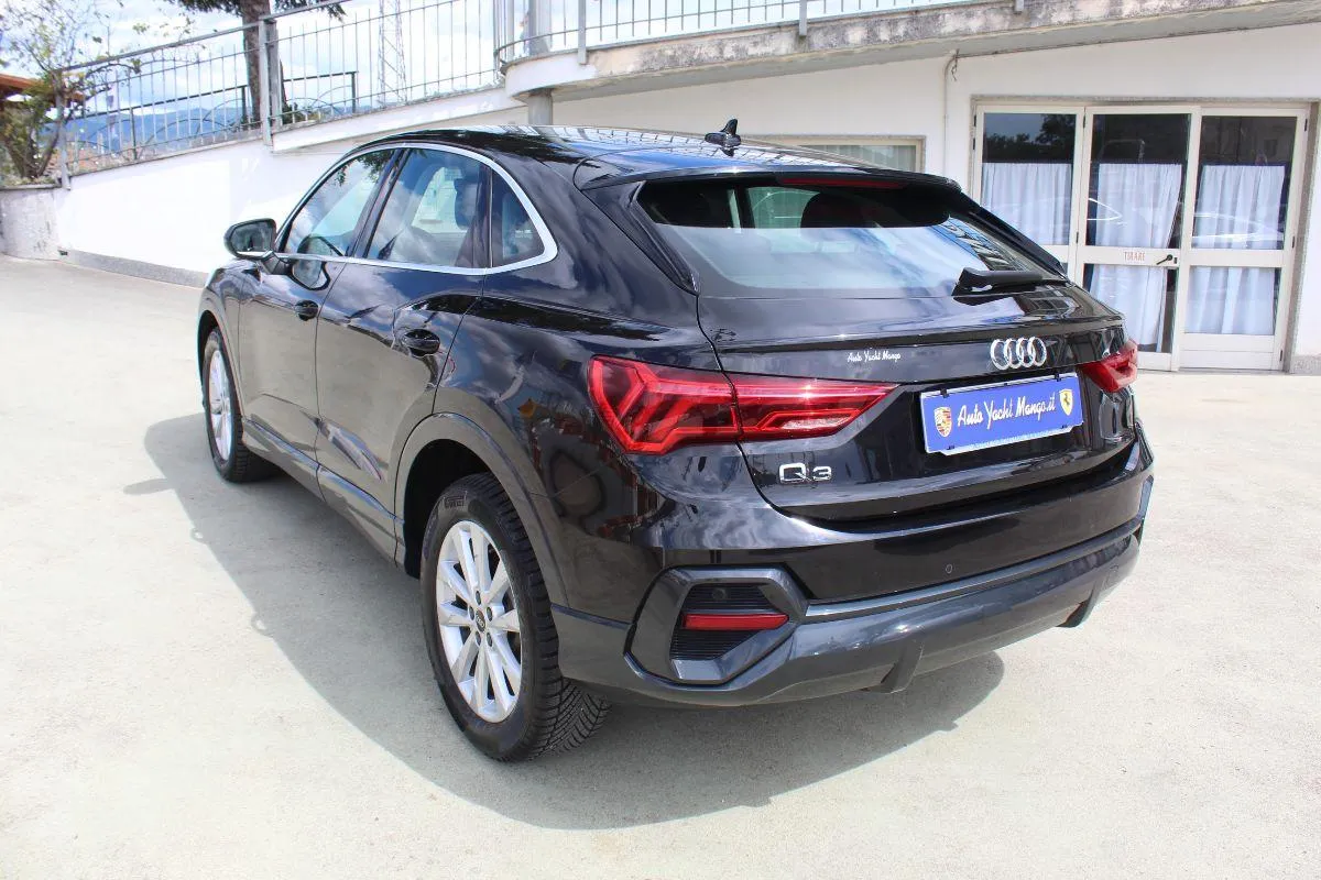 AUDI - Q3 Sportback - 35 TDI S Tronic Business Plus
