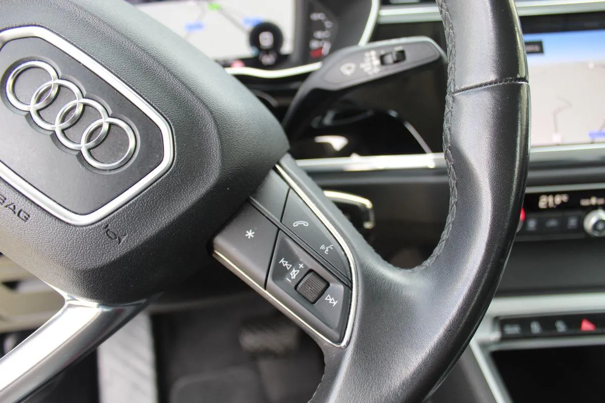 AUDI - Q3 Sportback - 35 TDI S Tronic Business Plus