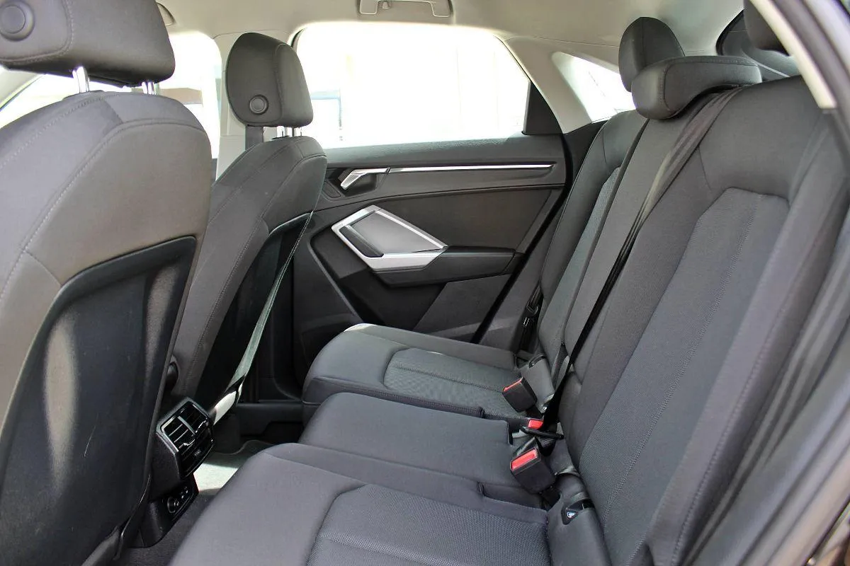 AUDI - Q3 Sportback - 35 TDI S Tronic Business Plus
