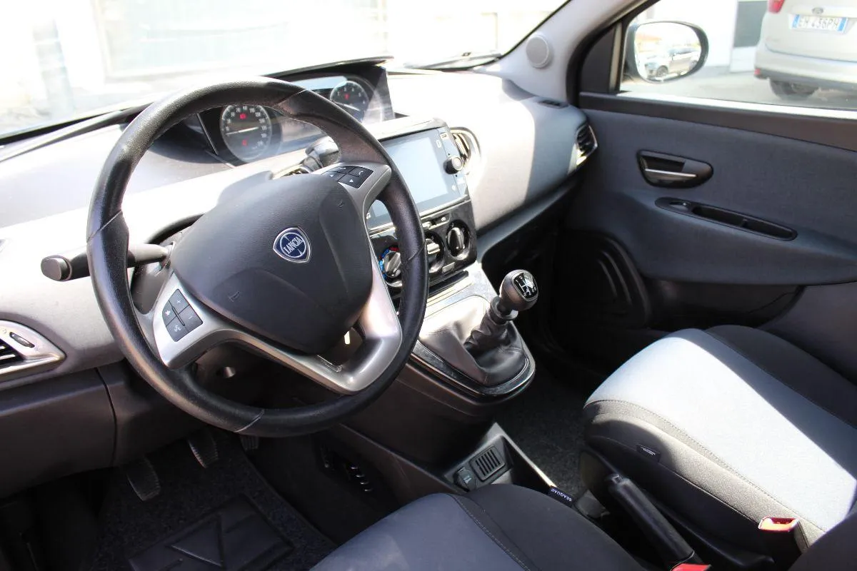 LANCIA - Ypsilon - 1.0 FireFly 5p.S&S Hyb. Eco Gold