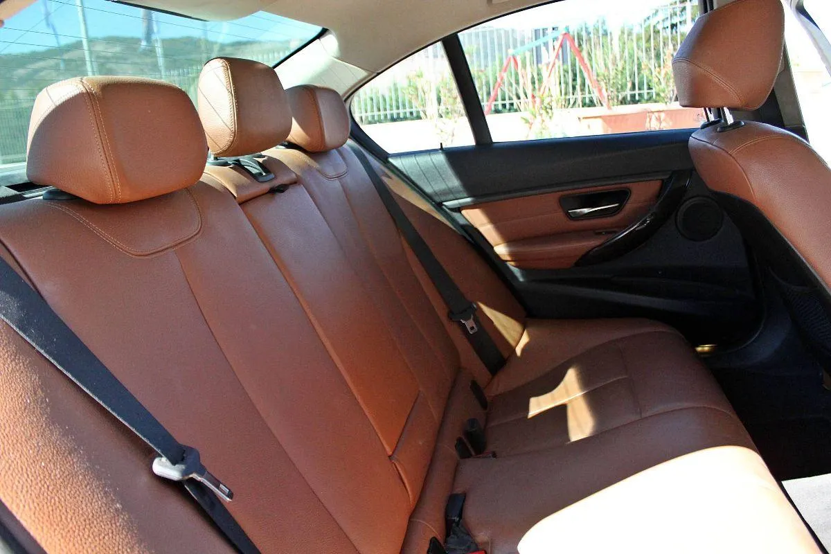 BMW - Serie 3 - 320d Futura