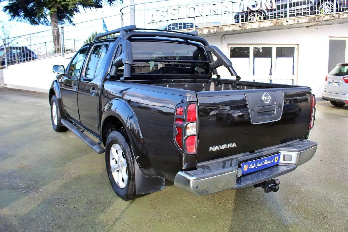NISSAN - Navara