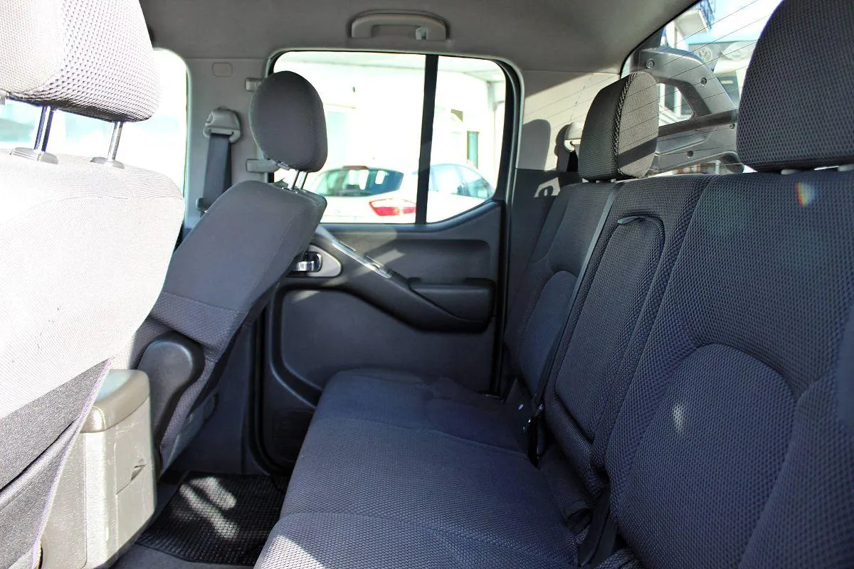 NISSAN - Navara