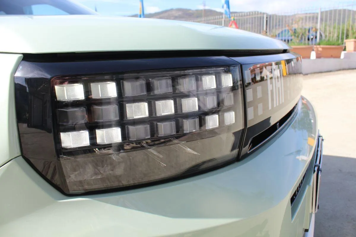 FIAT - Grande Panda - 1.2 Hybrid 110 S&S La Prima