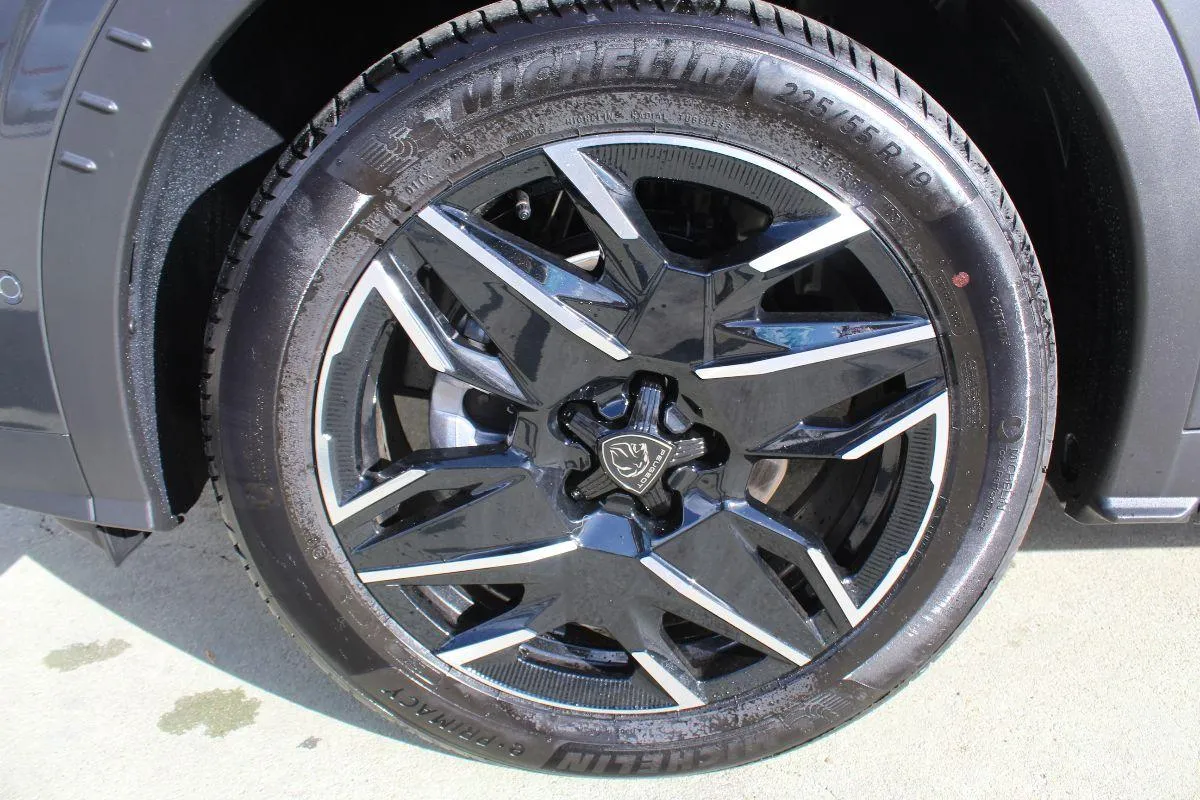 PEUGEOT - 3008 - Hybrid 136 e-DCS6 GT