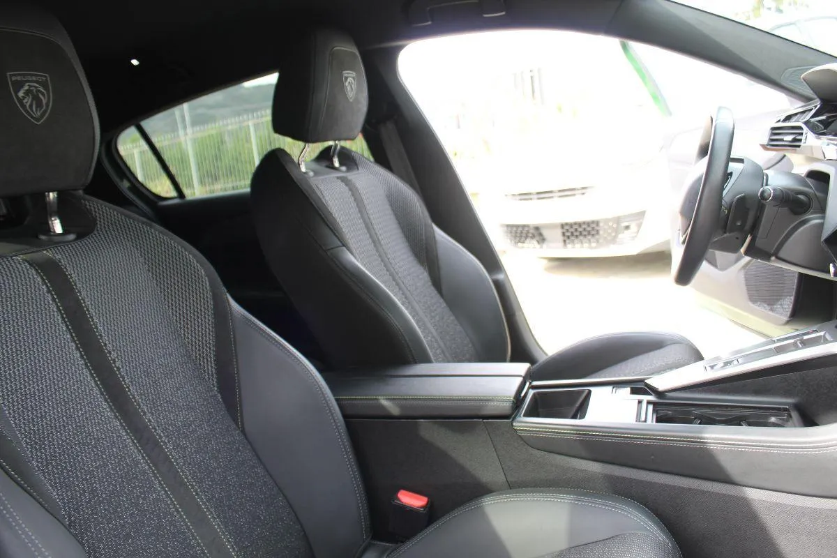 PEUGEOT - 308 - PureTech Turbo 130 s&s EAT8 GT
