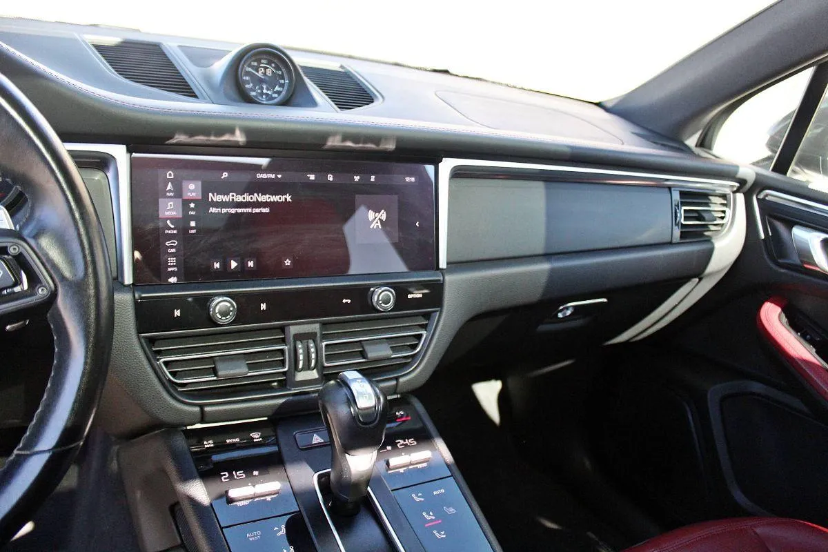PORSCHE - Macan - 2.0 T 265cv pdk