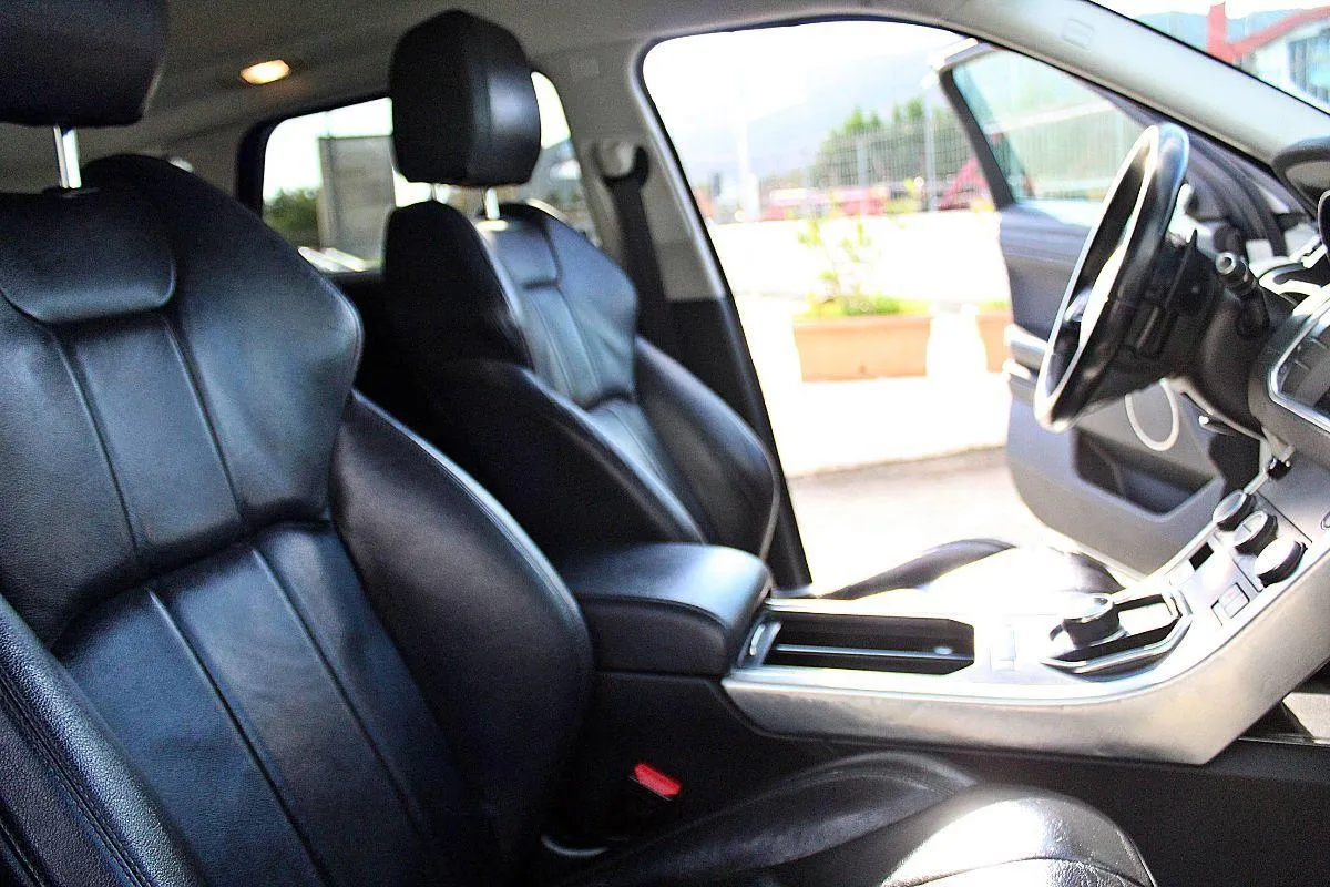 LAND ROVER - Range Rover Evoque -  2.0 TD4 5p. SE Dynamic