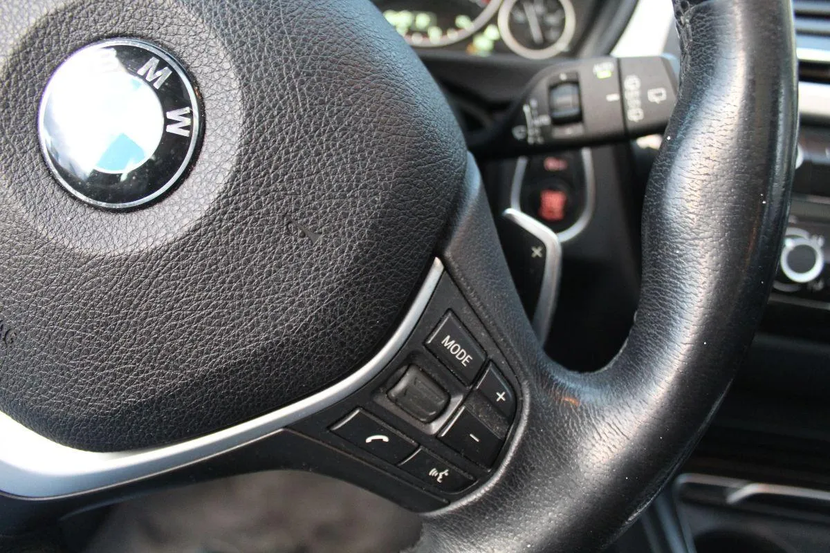 BMW - Serie 3 Touring - 320d Touring Business Advantage aut.