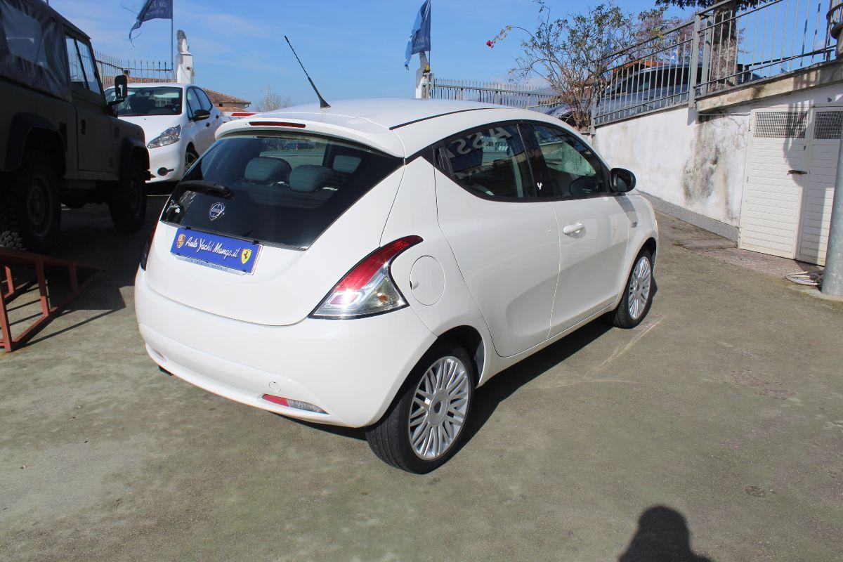 LANCIA Ypsilon usata - foto 4 | Auto Yachting Mango Padula