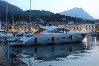 PERSHING 76 - Year 2007