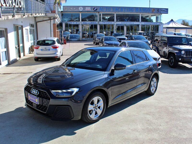 AUDI A1 Sportback — Photo 1 of 26