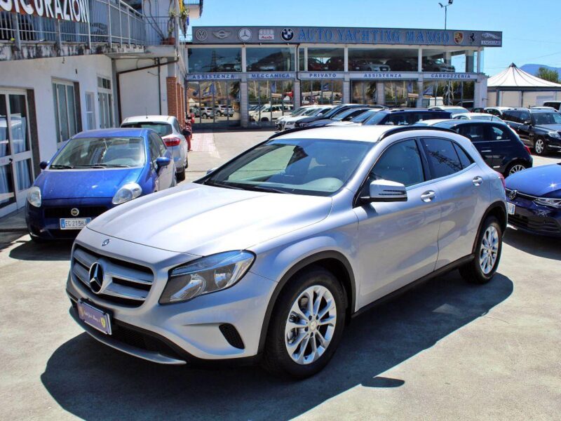 MERCEDES Classe GLA — Foto 1 di 23
