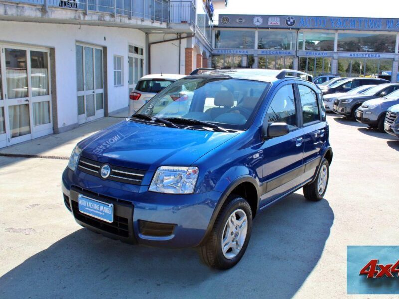 FIAT Panda — Foto 1 di 22