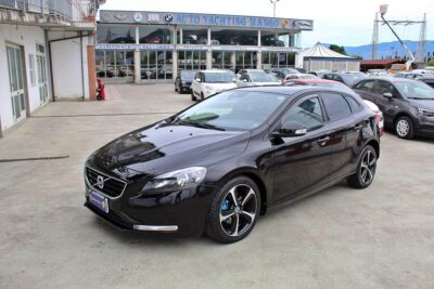 VOLVO – V40 –  D2 R-design Kinetic - Anno 2016